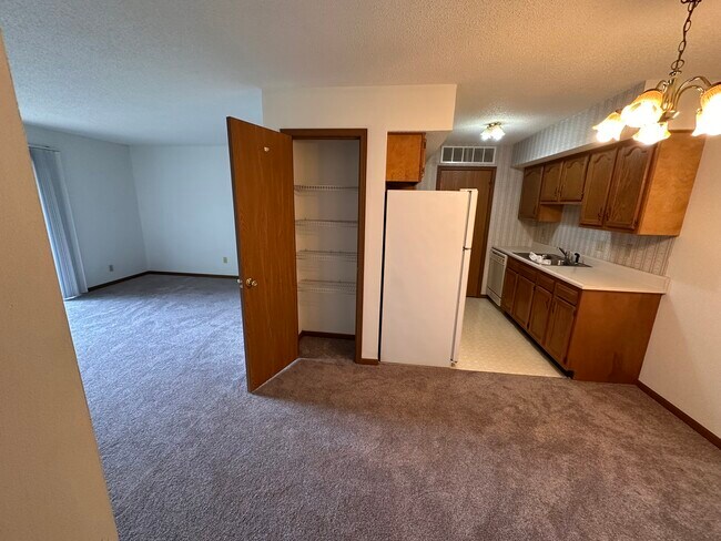 Foto del edificio - 6308 6th Street Frontage Rd E