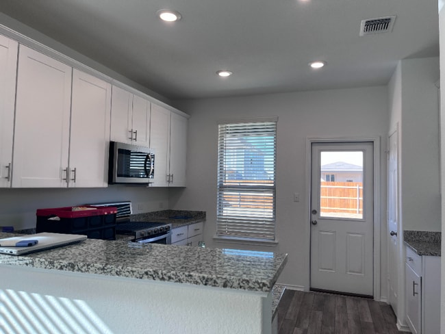 Building Photo - 133 Fiery Skipper Ln