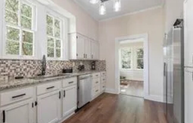 Foto del edificio - 924 E Houston Ave