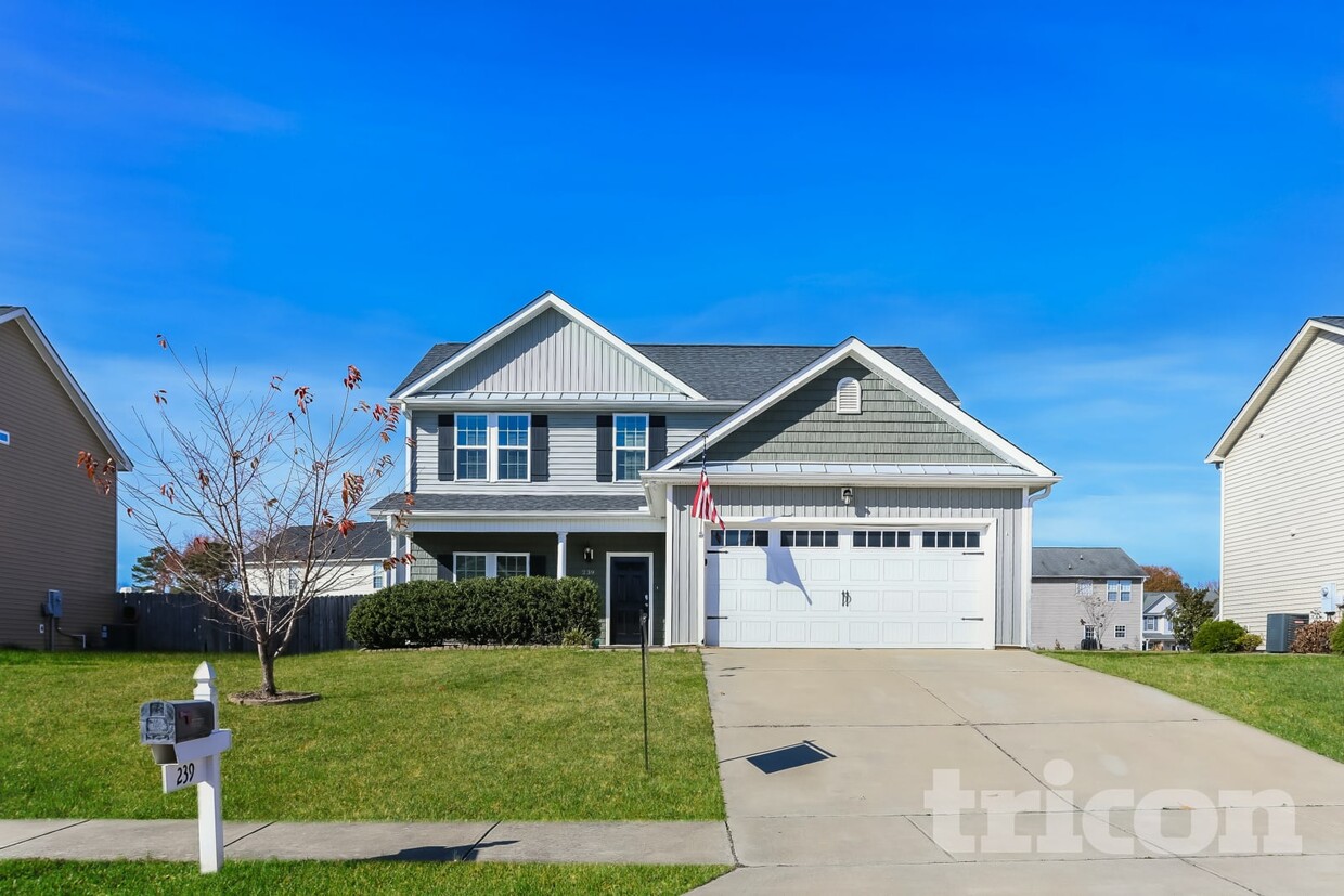 Foto principal - 239 Grovemere Ln