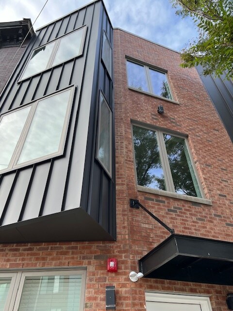 Building Photo - 2554 Frankford Ave