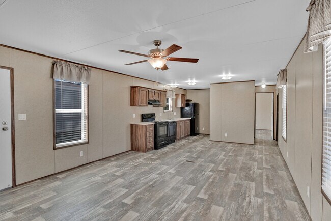 Building Photo - 2040 New Natchitoches Rd