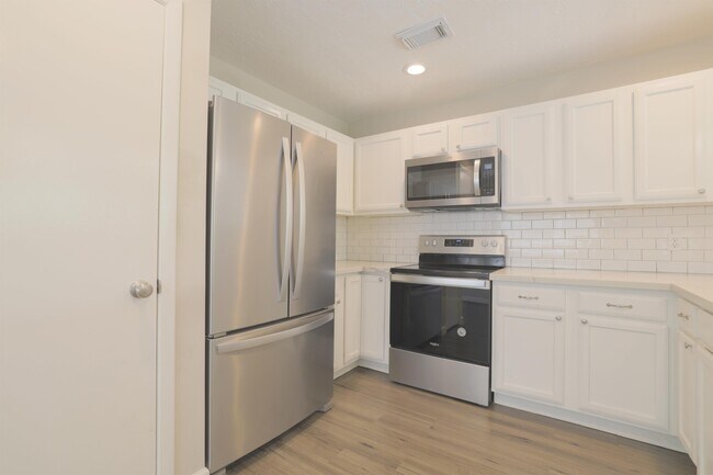 Foto del edificio - 2825 Hickory Limb Ct