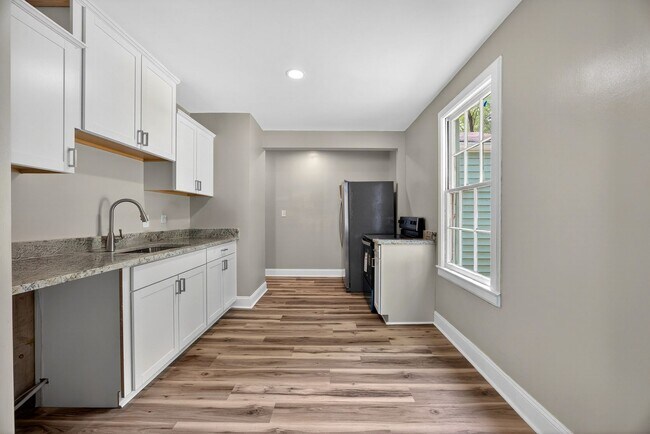 Foto del edificio - Renovated & Move-In Ready Ranch in Rosewood!