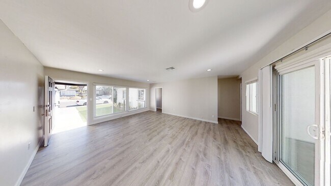 Foto del edificio - Beautiful 7BD/4BA on Mary