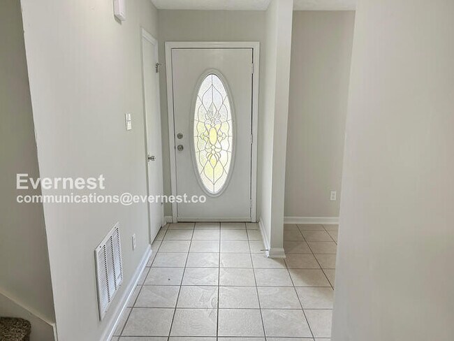Foto del edificio - 5454 Rocky Pine Dr
