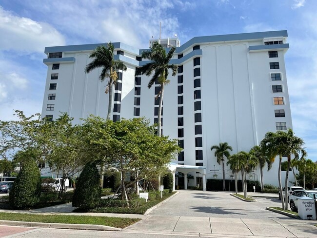 Building Photo - 3800 Washington Rd