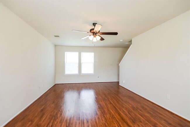 Building Photo - 22803 Sugar Bear Dr