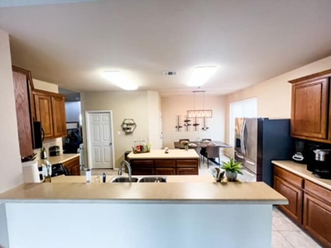 Foto del edificio - Large Pflugerville 4-bedroom/2.5 Bath Home in the Villages of Hidden Lake