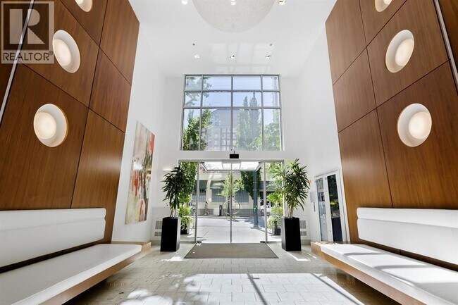 Building Photo - 1225 Richards St