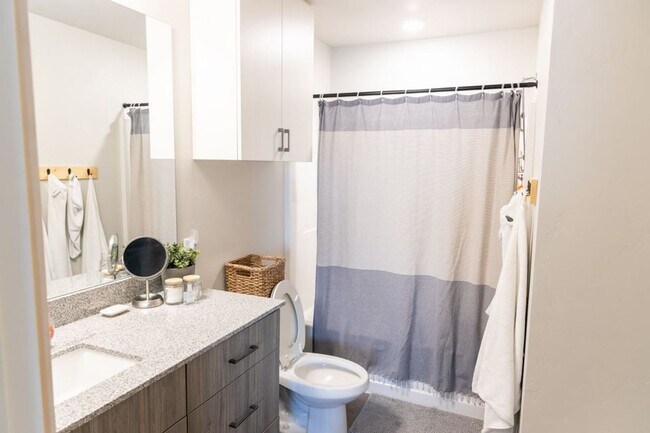 Building Photo - Teton River Flats