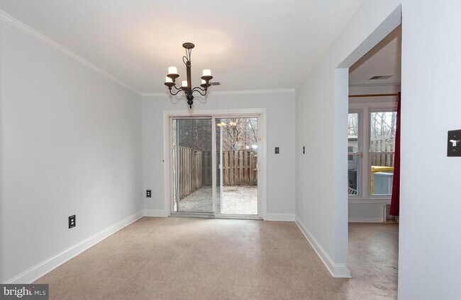Foto del edificio - 1637 Howard Chapel Ct