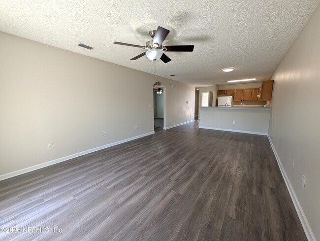 Building Photo - 127 Plantation Point Dr