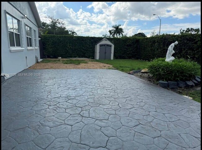 Foto del edificio - 2400 SW 62nd Ave