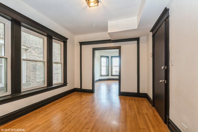 Foto del edificio - 6352 S Ingleside Ave