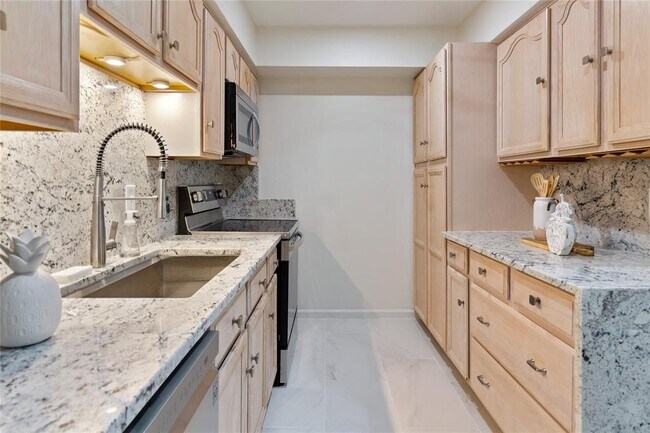 Foto del edificio - 353 N Post Oak Ln