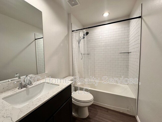 Foto del edificio - 4416 Colt Dr