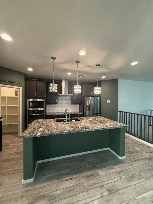 Foto principal - 1688 E Hampton Ln