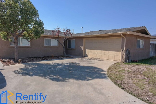Building Photo - Charming Rosedale Home - 3-bed, 2-bath wit...