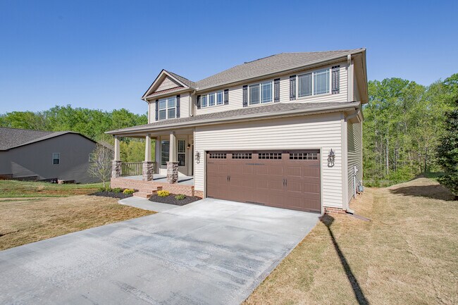 Foto del edificio - 4 Bedroom 2.5 Bathroom home is located in ...