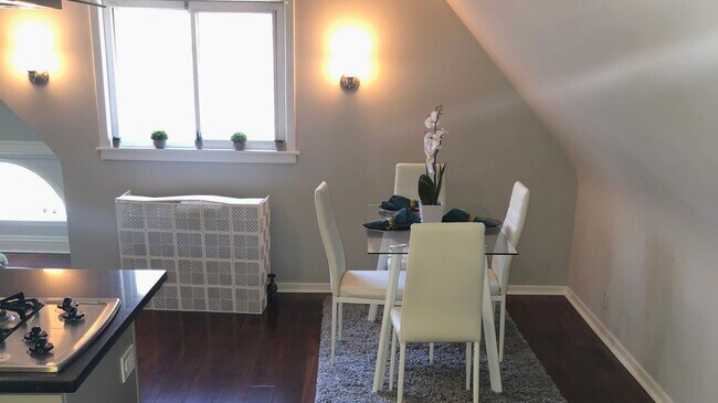 Foto del edificio - 132 S Humphrey Ave