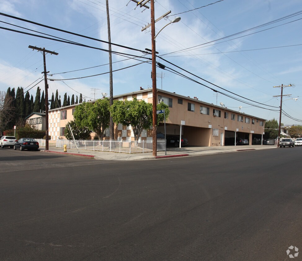 Primary Photo - 5301 Lexington Ave