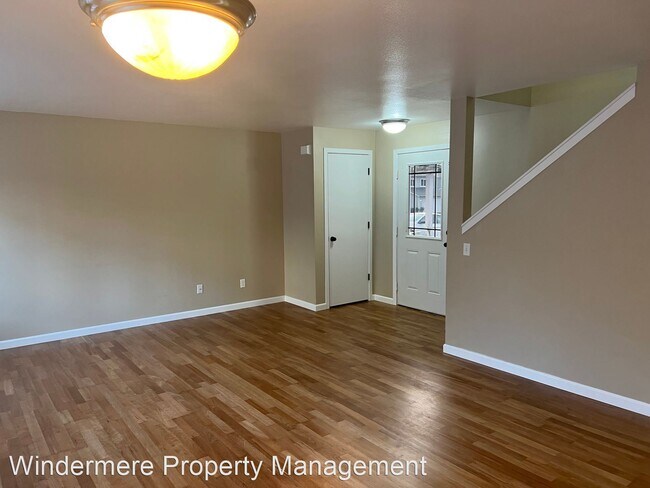Foto del edificio - 3 br, 1.5 bath House - 2255 SE Abernathy C...