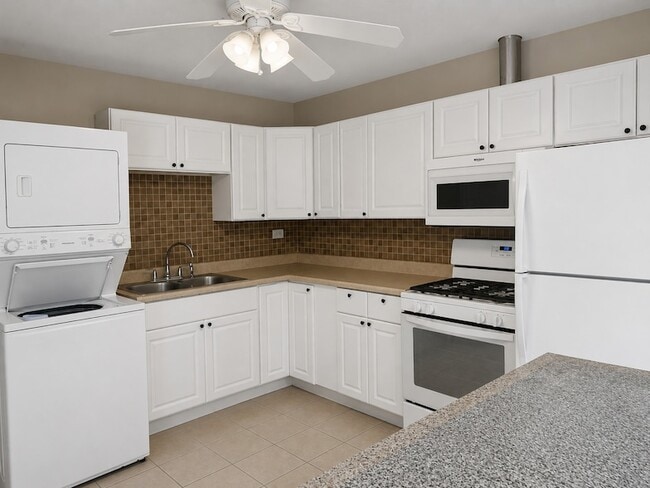 Foto del edificio - 6847 Hawthorne Ln