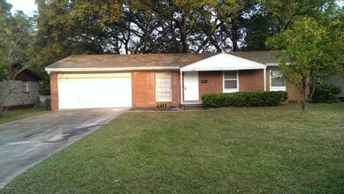 Building Photo - 4455 Rainer Rd