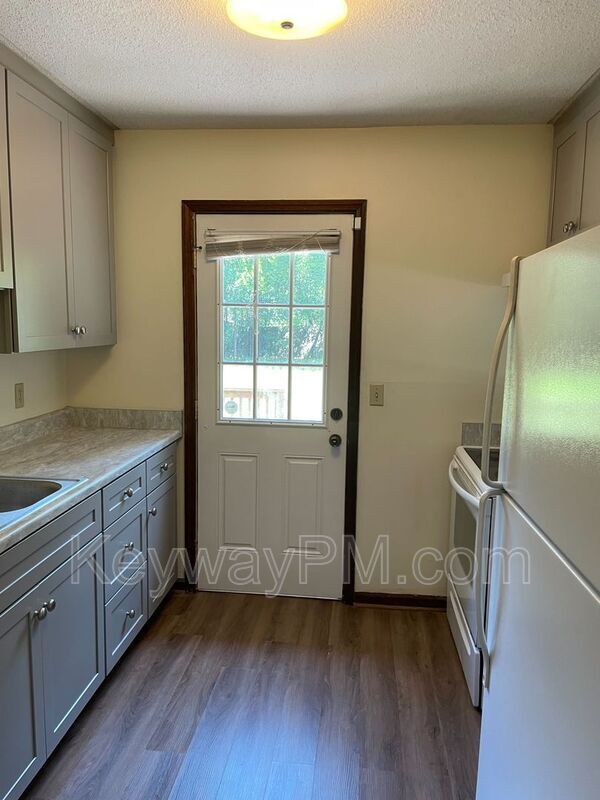 Building Photo - 830 Audubon Cir