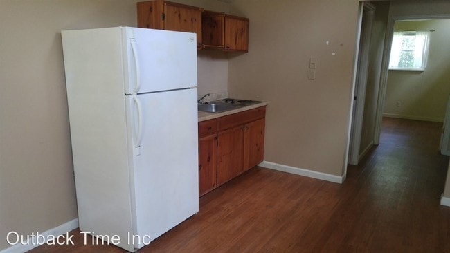 Building Photo - 1 br, 1 bath Apartment - 346 KOA Rd