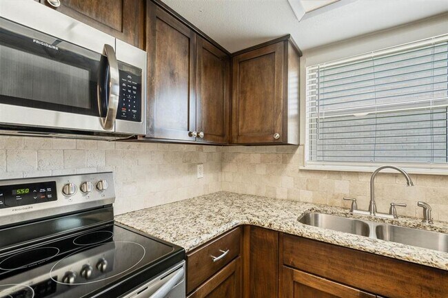 Foto del edificio - 111 Rhonda St