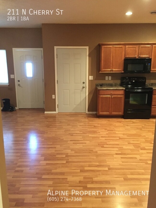 Building Photo - 2 Bedroom Twinhome For Rent in Lennox, SD!!