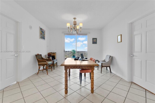 Foto del edificio - 3500 Coral Way