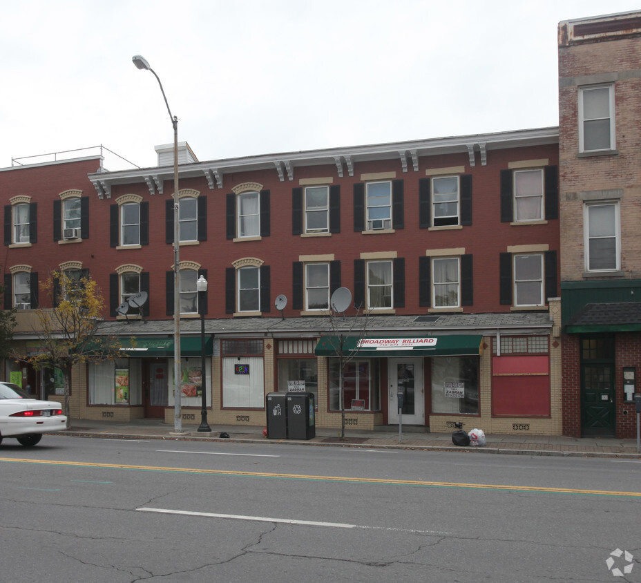 Building Photo - 620-630 Broadway