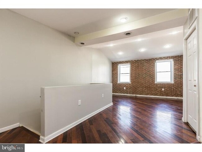 Foto del edificio - 1233 N 16th St
