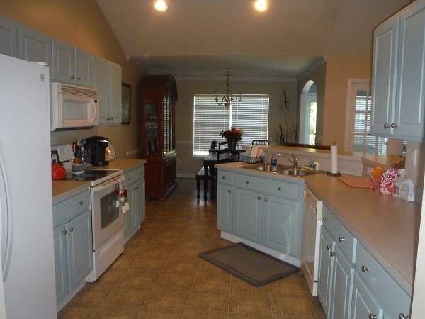 Building Photo - 182 Seville Dr