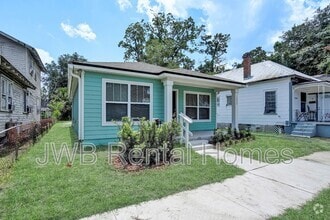 Building Photo - 1332 Steele St