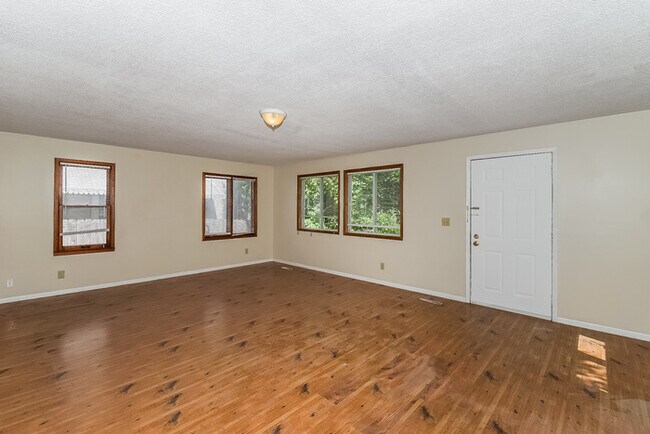 Building Photo - Coming Soon!! 2 Bedroom, 1 Bathroom House ...