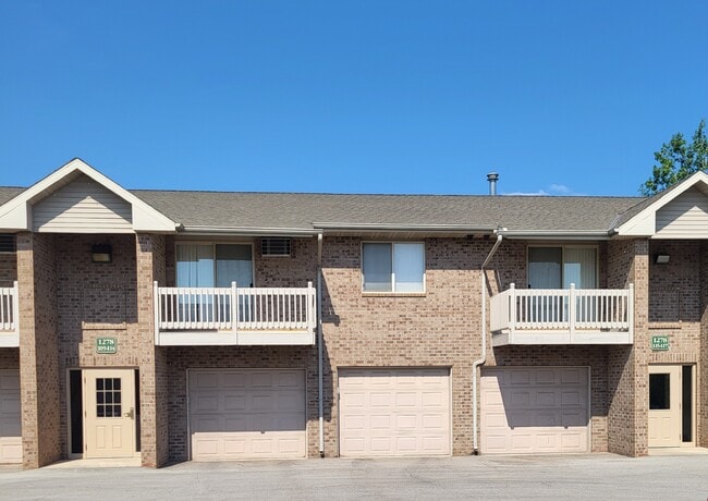 Building Photo - Lake Park Estates Apartments