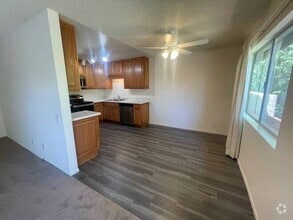 Building Photo - 141 W Avenida De Los Arboles