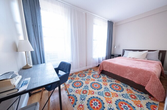 Foto del edificio - 230 W 113th St