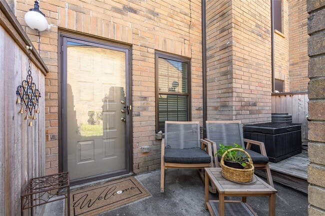 Foto del edificio - 9850 Pagewood Ln