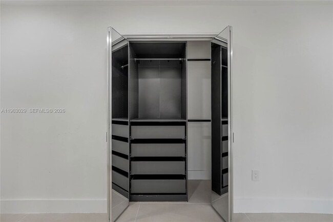 Foto del edificio - 1065 NW 50th St