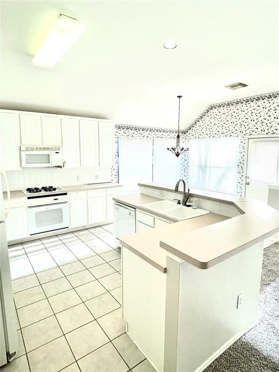 Foto del edificio - 17131 Canyon Ridge Dr