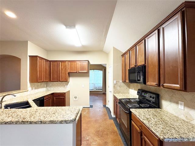 Foto del edificio - 724 Red Elm Ln