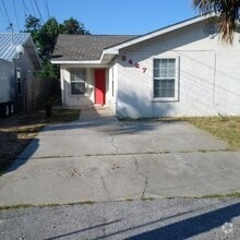 Building Photo - 5429 Pinetree Ave
