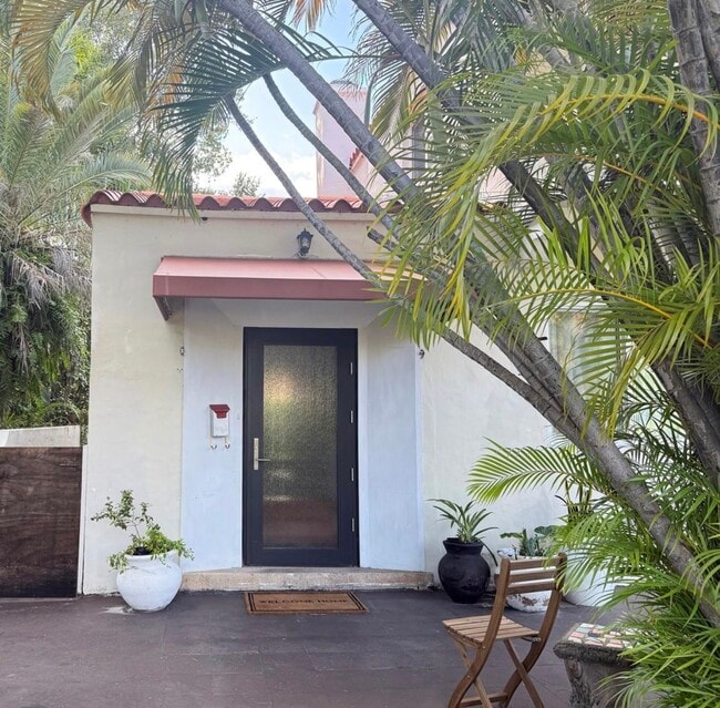 Foto del edificio - 6312 Alton Rd