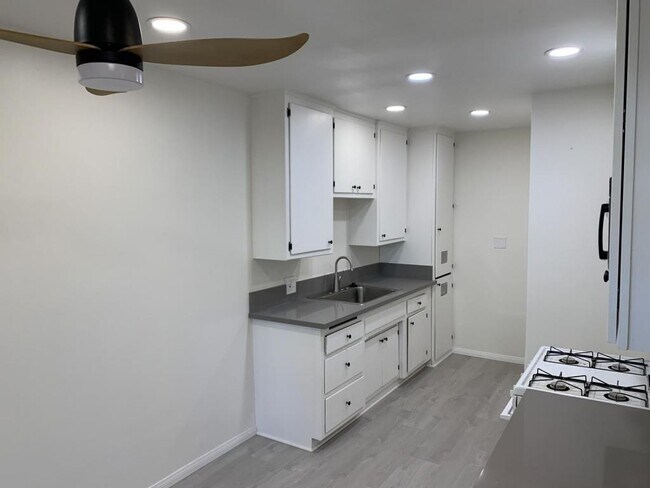 Foto del edificio - 13834 Christine Dr