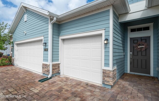 Building Photo - 2730 White Cedar Ln